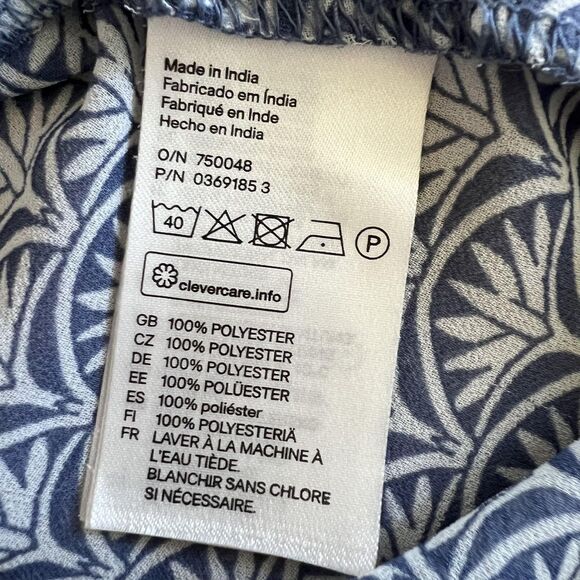 H&M Blouse Women 6 Blue White Sleeveless Button Up Top Geometric Lightweight - Picture 9 of 10